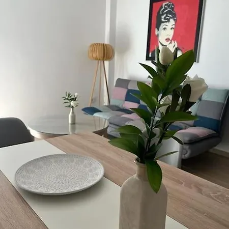 Alqamar Apartment *